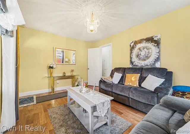 4th image of 1647 Stewart Ave, Lincoln Park, MI 48146 | MLS# 60979490