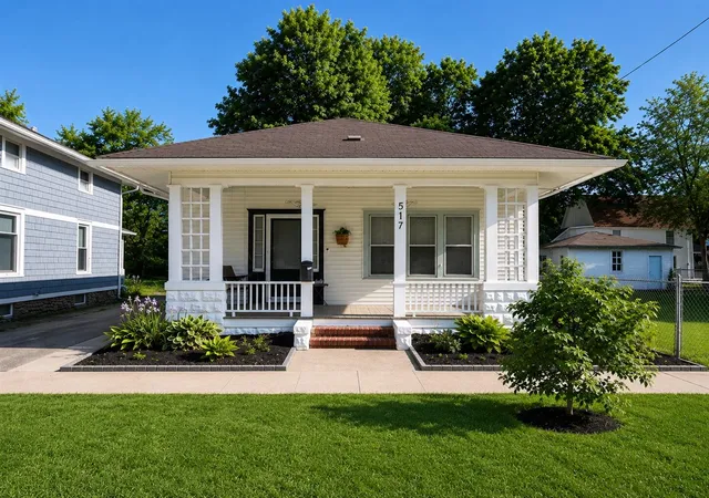 Homes for sale in Marshall, MI | 517 W Hanover St, Marshall, MI 49068 | MLS# 70535482