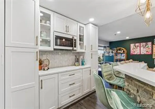 Homes for sale in Detroit, MI | 1001 W Jefferson Ave #300-7H, Detroit, MI 48226 | MLS# 61005668