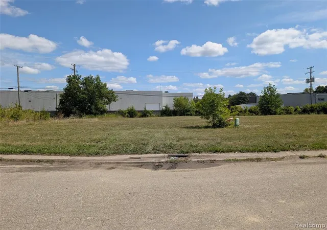 Photo 2 of Land for sale at 594 Boyd St, Pontiac, MI 48342 1982 | MLS# 61024689 | Listing updated on 2026-09-10