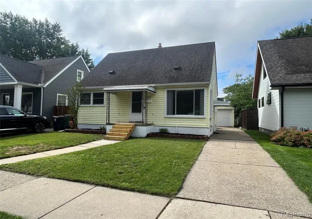 Homes for sale in Royal Oak, MI | 2022 E Lincoln Ave, Royal Oak, MI 48067 | MLS# 61004571