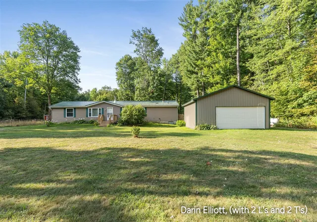 Photo 3 of Sale Pending at 22653 Tamarack Rd, Howard City, MI 49329 | MLS# 70555027 | Listing updated on 2026-08-31