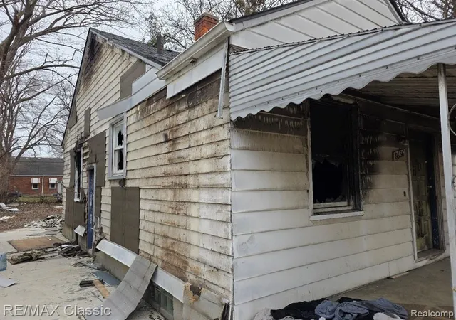 3rd image of 8656 & 8560 Farmbrook St, Detroit, MI 48224 1275 | MLS# 60980697
