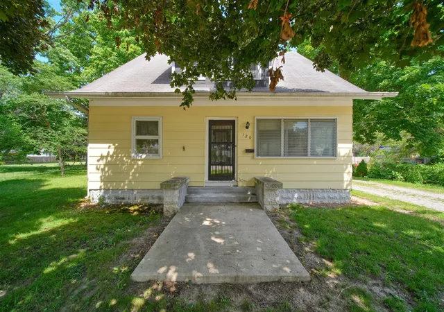 Homes for sale in Morenci, MI | 120 Clark St, Morenci, MI 49256 | MLS# 70542762