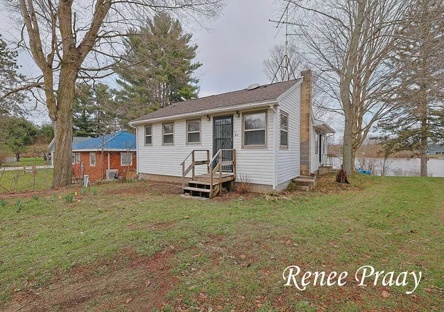 Homes for sale in Allegan, MI | 3511 Lake Allegan Dr, Allegan, MI 49010 | MLS# 70523260