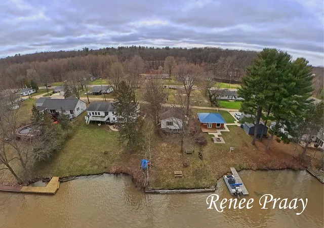 Homes for sale in Allegan, MI | 3511 Lake Allegan Dr, Allegan, MI 49010 | MLS# 70523260