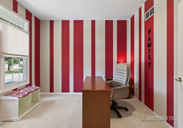 Listing Photo 4 - Condo for sale in building located at 6010 Heritage Mdw Dr, Holland, MI 49423