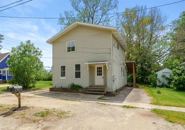 Photo 36 of Sale Pending at 105 N George St, Decatur, MI 49045 | MLS# 70549481 | Listing updated on 2026-08-17