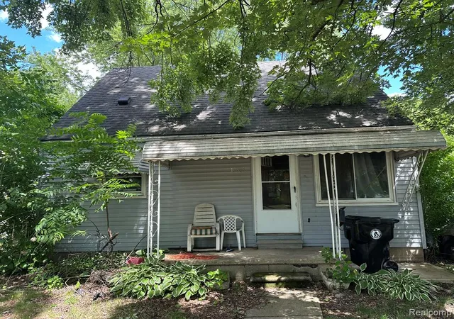 Homes for sale in Redford, MI | 15808 Norborne Ave, Redford, MI 48239 | MLS# 61004701