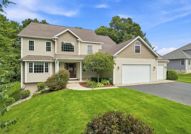 Photo 2 of Single family home for sale at 1521 Bee Ct #Lot: 147, Traverse City, MI 49696 | MLS# 80072651 | Listing updated on 2026-08-24