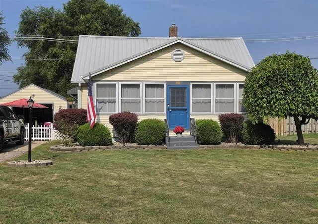 Photo 2 of Single family home for sale at 805 S Occidental Hwy, Tecumseh, MI 49286 | MLS# 70547078 | Listing updated on 2026-08-06