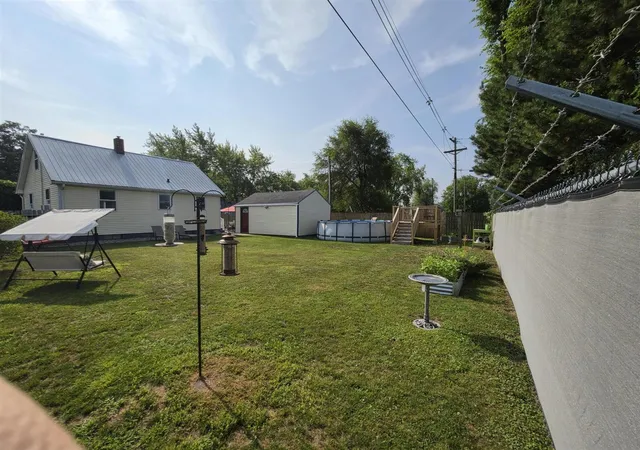 Photo 4 of Single family home for sale at 805 S Occidental Hwy, Tecumseh, MI 49286 | MLS# 70547078 | Listing updated on 2026-08-06
