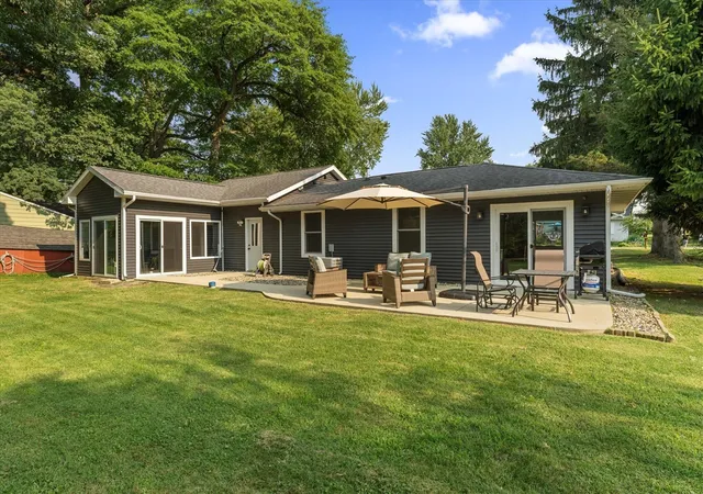 Photo 2 of Single family home for sale at 21684 Channel Pkwy, Edwardsburg, MI 49112 | MLS# 70546204 | Listing updated on 2026-09-07