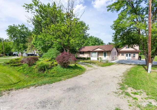 3rd image of 3350 N Belsay Rd, Flint, MI 48506 | MLS# 50213320