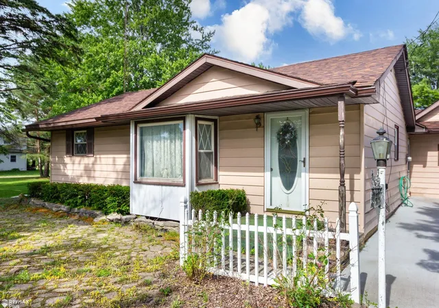 4th image of 3350 N Belsay Rd, Flint, MI 48506 | MLS# 50213320