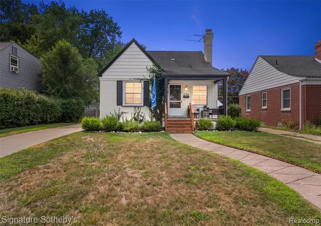 1st image of 536 S Marias Ave, Clawson, MI 48017 | MLS# 61023006