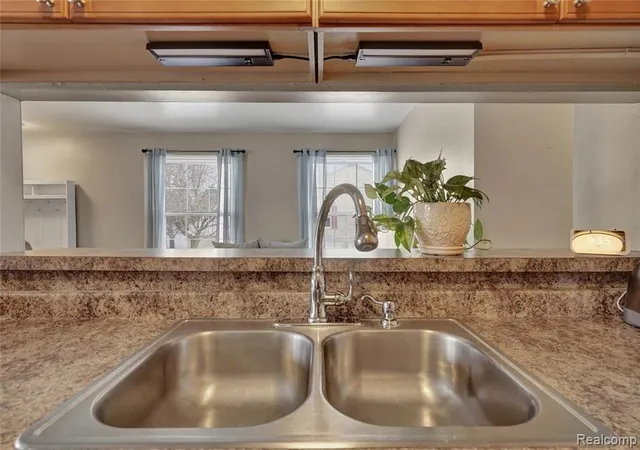 Homes for sale in Lake Orion, MI | 2627 Thornbrier Ct #3D, Lake Orion, MI 48430 1744 | MLS# 60966613