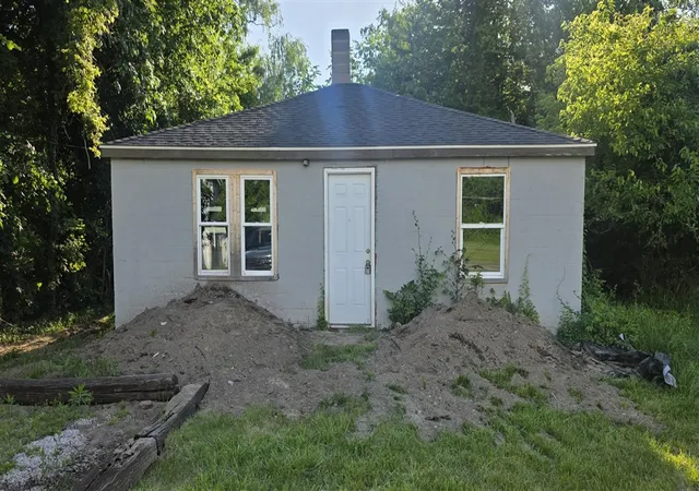 Photo 1 of Single family home for sale at 336 S Crystal Ave, Benton Harbor, MI 49022 | MLS# 70539494 | Listing updated on 2026-08-18