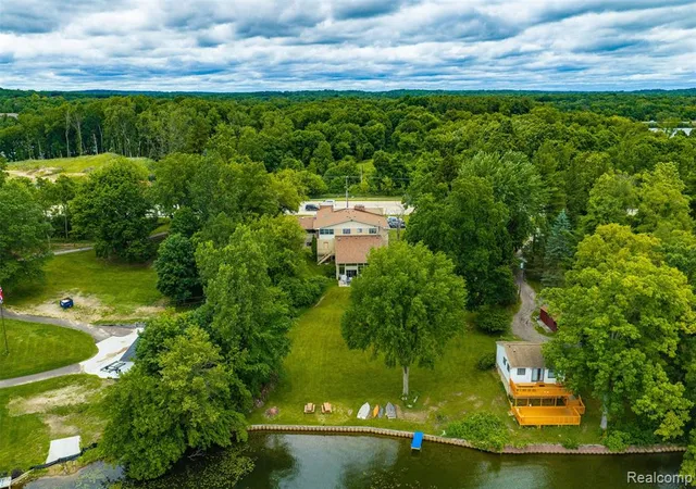 2nd image of 11032 Grand River Rd, Brighton, MI 48116 | MLS# 61006079