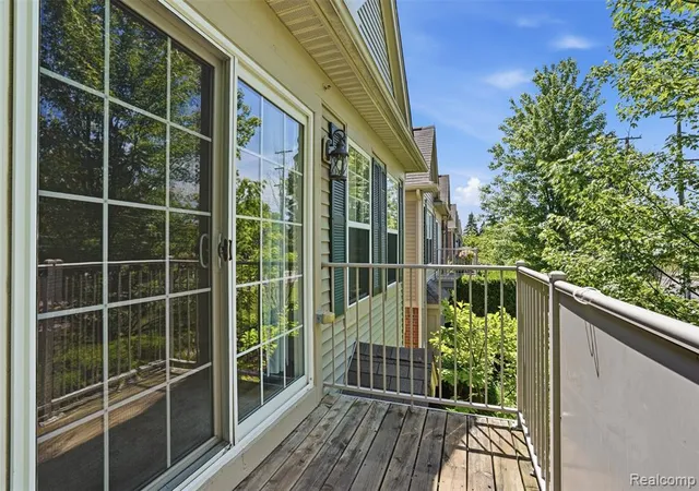 Homes for sale in Wixom, MI | 320 N Wixom Rd #30, Wixom, MI 48393 | MLS# 60999779