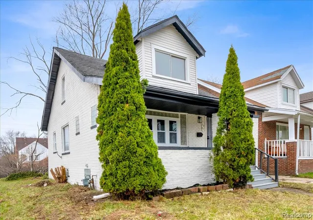 2nd image of 5903 Wayburn St, Detroit, MI 48224 3042 | MLS# 60980906