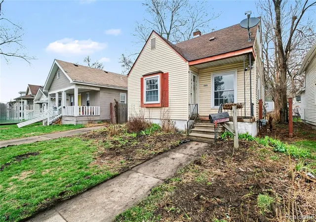 Homes for sale in Hazel Park, MI | 1205 E Muir Ave, Hazel Park, MI 48030 2667 | MLS# 60990456