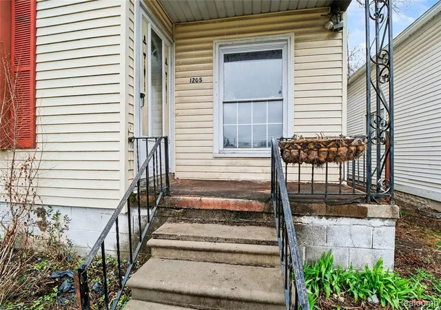 Homes for sale in Hazel Park, MI | 1205 E Muir Ave, Hazel Park, MI 48030 2667 | MLS# 60990456