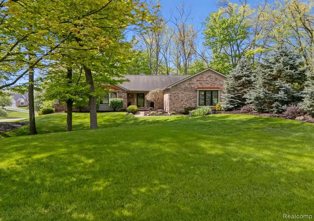 1st image of 2484 Pine Hollow Trail St, Brighton, MI 48114 4900 | MLS# 60996066