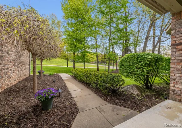 5th image of 2484 Pine Hollow Trail St, Brighton, MI 48114 4900 | MLS# 60996066
