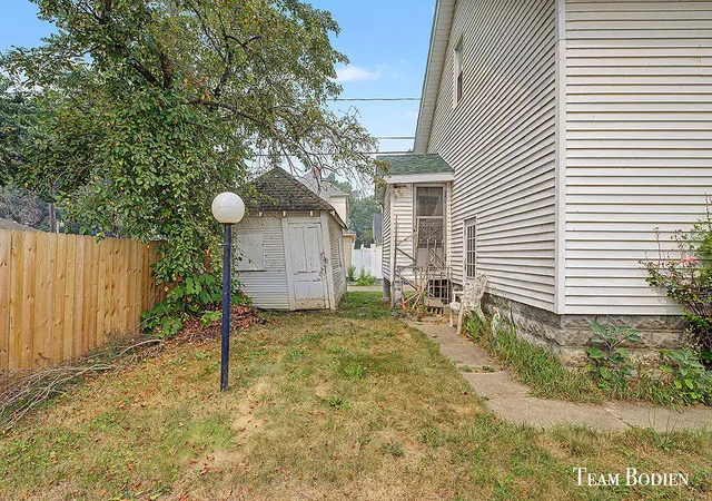 Photo 3 of Single family home for sale at 440 Webster St, Grand Rapids, MI 49504 | MLS# 70546876 | Listing updated on 2026-07-21
