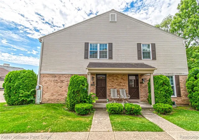 Homes for sale in Clinton Township, MI | 44524 N Bunker Hill Dr #112, Clinton Township, MI 48038 | MLS# 61009083