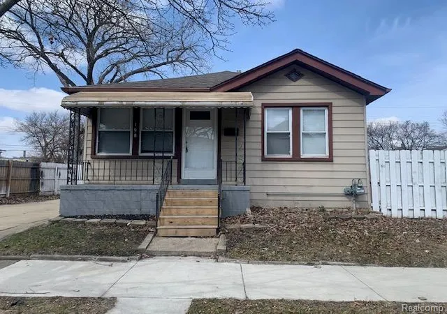 Homes for sale in River Rouge, MI | 198 Fairmont St, River Rouge, MI 48218 | MLS# 61001140