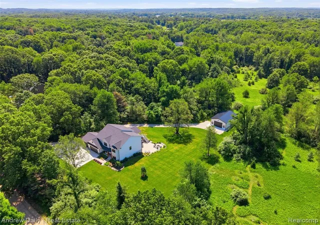 Homes for sale in Pinckney, MI | 4661 Spears Rd, Pinckney, MI 48169 | MLS# 61009898