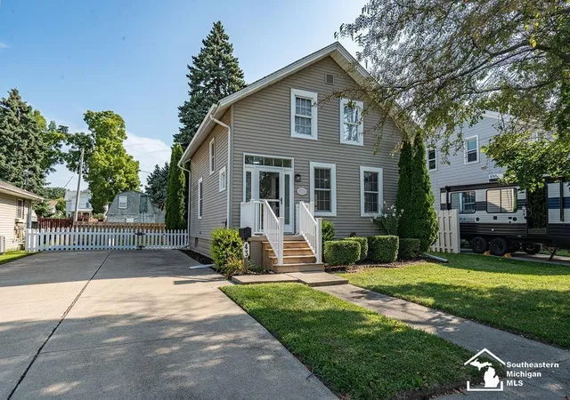 Photo 1 of Single family home for sale at 43 E Willow St, Monroe Center, MI 48162 | MLS# 50219880 | Listing updated on 2026-09-12