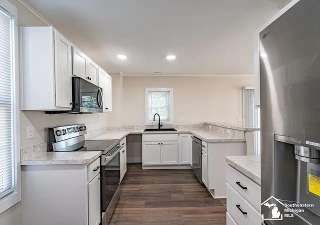 Photo 4 of Single family home for sale at 43 E Willow St, Monroe Center, MI 48162 | MLS# 50219880 | Listing updated on 2026-09-12