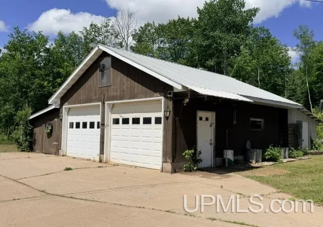 Homes for sale in Ishpeming, MI | 1000 County Road Ch Road, Ishpeming, MI 49849 | MLS# 50213147