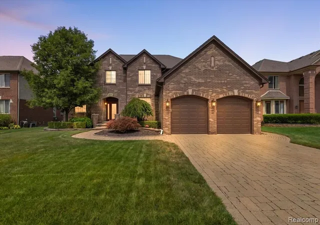 Photo 2 of Sale Pending at 20727 Vesper Dr, Macomb, MI 48044 | MLS# 61019527 | Listing updated on 2026-08-18