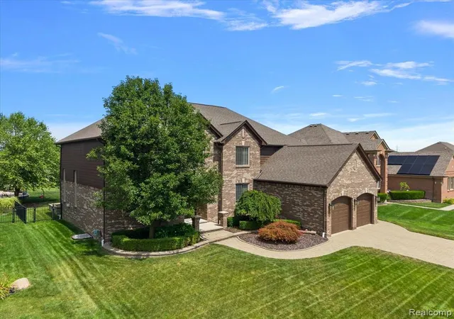 Photo 3 of Sale Pending at 20727 Vesper Dr, Macomb, MI 48044 | MLS# 61019527 | Listing updated on 2026-08-18