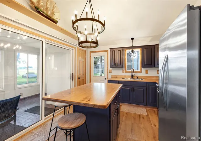 3rd image of 5423 Oakridge Dr, Beaverton, MI 48612 8594 | MLS# 61011079