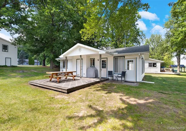 40th image of 5423 Oakridge Dr, Beaverton, MI 48612 8594 | MLS# 61011079