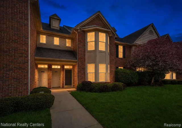 Homes for sale in Shelby Township, MI | 49277 Silver Birch Circle, Shelby Township, MI 48315 | MLS# 60998803
