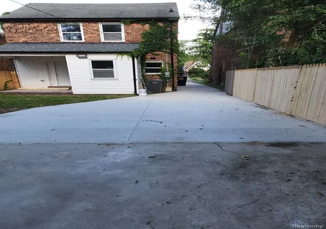 23rd image of 17377 Pennington Dr, Detroit, MI 48221 | MLS# 60990936
