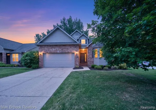 Homes for sale in Fenton, MI | 13141 Harbor Landings Dr #76, Fenton, MI 48430 | MLS# 61006333
