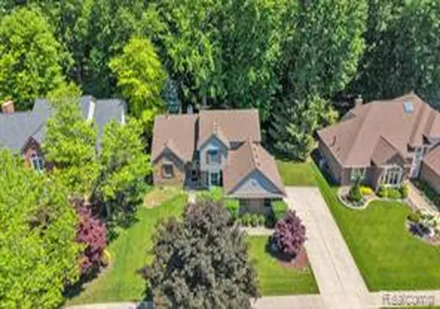 Homes for sale in Sterling Heights, MI | 43746 Via Antonio Dr, Sterling Heights, MI 48314 | MLS# 61009851