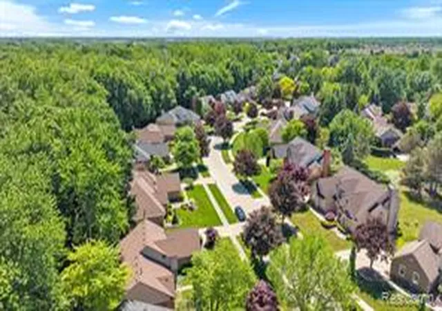 Homes for sale in Sterling Heights, MI | 43746 Via Antonio Dr, Sterling Heights, MI 48314 | MLS# 61009851