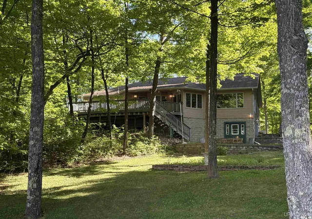 Homes for sale in Michigamme, MI | 33 Tan Rd, Michigamme, MI 49861 | MLS# 50210015