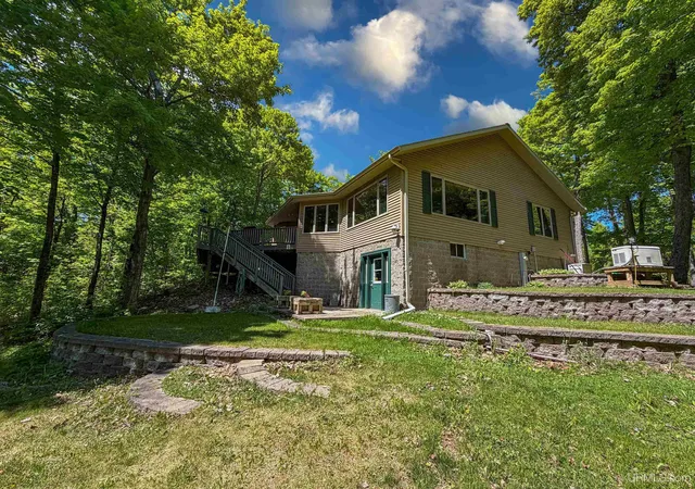 Homes for sale in Michigamme, MI | 33 Tan Rd, Michigamme, MI 49861 | MLS# 50210015