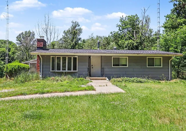 Homes for sale in Fostoria, MI | 8186 Edward Rd, Fostoria, MI 48435 | MLS# 50213815