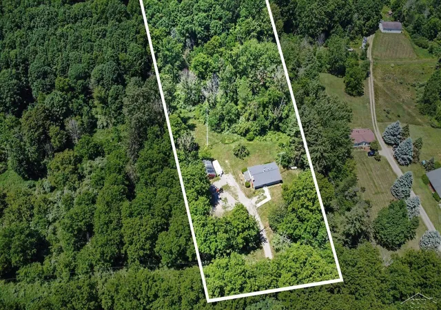 Homes for sale in Fostoria, MI | 8186 Edward Rd, Fostoria, MI 48435 | MLS# 50213815