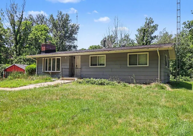 Homes for sale in Fostoria, MI | 8186 Edward Rd, Fostoria, MI 48435 | MLS# 50213815